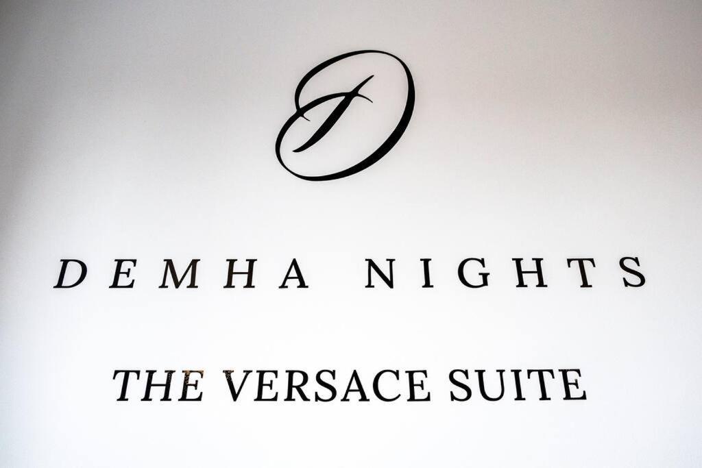 The Versace Suite With 4 Beds And Secure Free Parking Birmingham Exterior foto